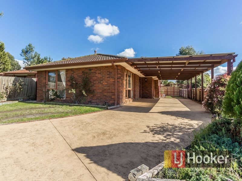 5 Thelma Rise, Hampton Park VIC 3976