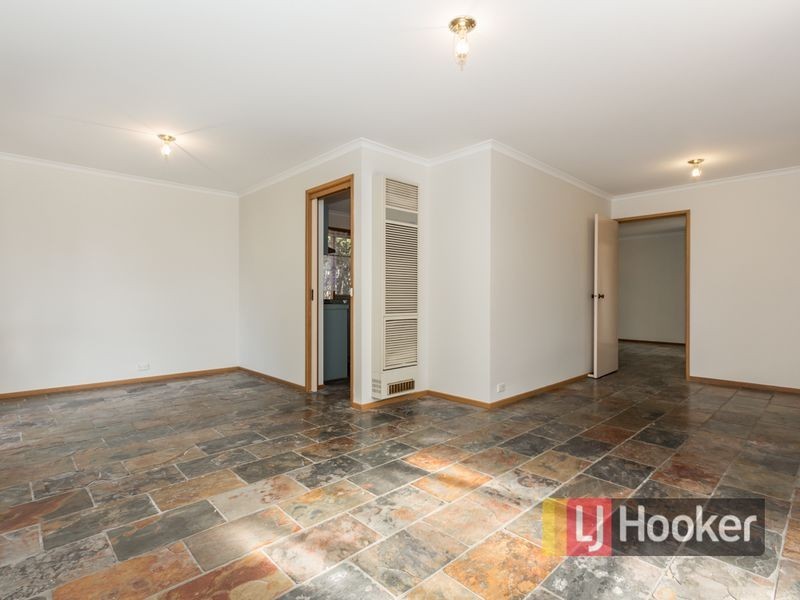 5 Thelma Rise, Hampton Park VIC 3976