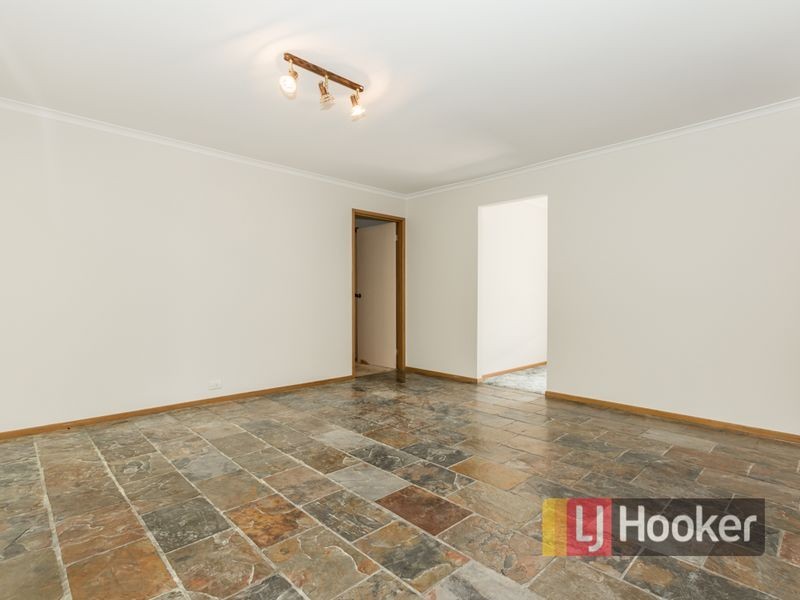 5 Thelma Rise, Hampton Park VIC 3976