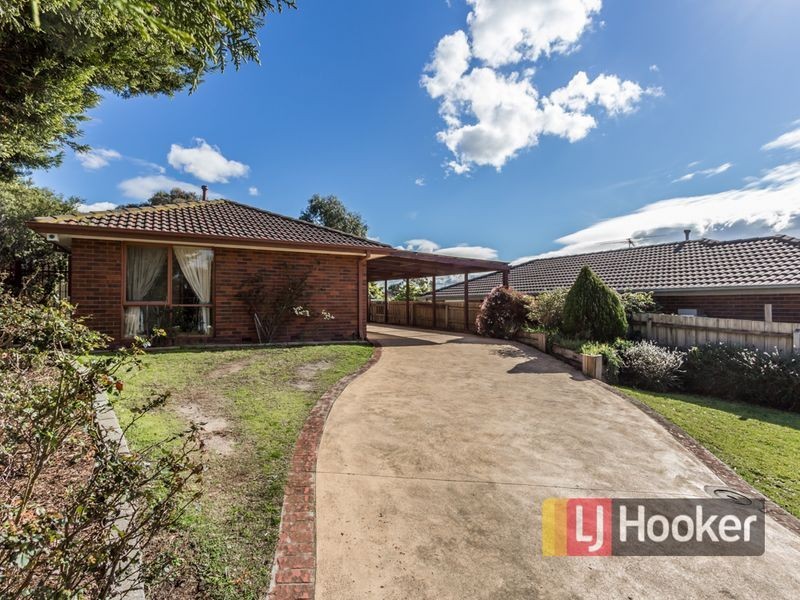 5 Thelma Rise, Hampton Park VIC 3976