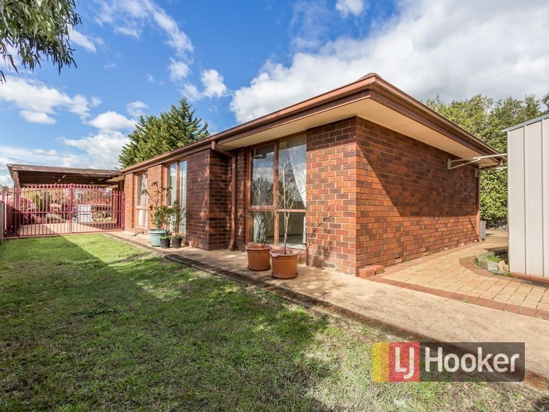 5 Thelma Rise, Hampton Park VIC 3976