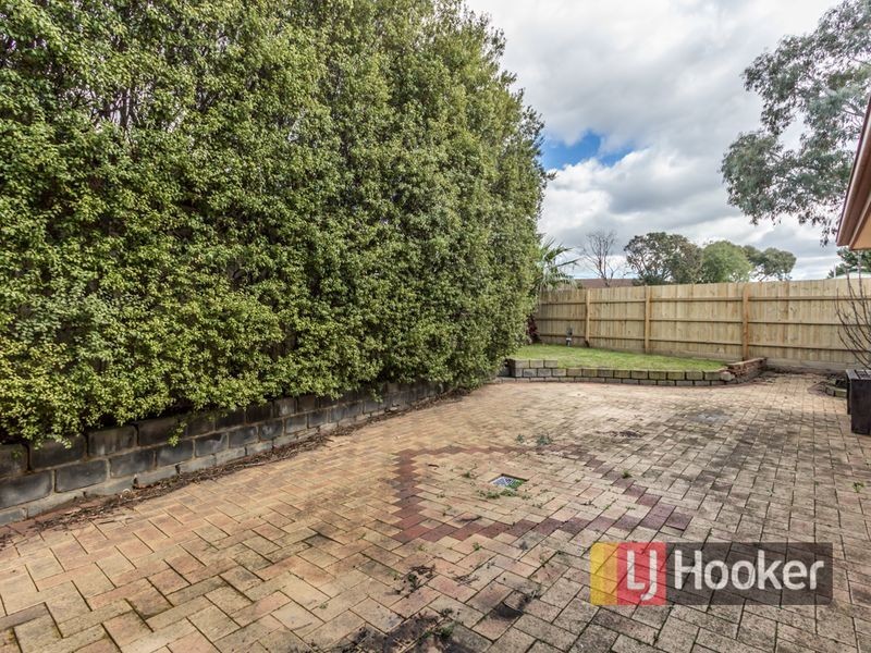 5 Thelma Rise, Hampton Park VIC 3976