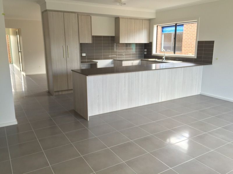 10 Corvette Road, Cranbourne East VIC 3977