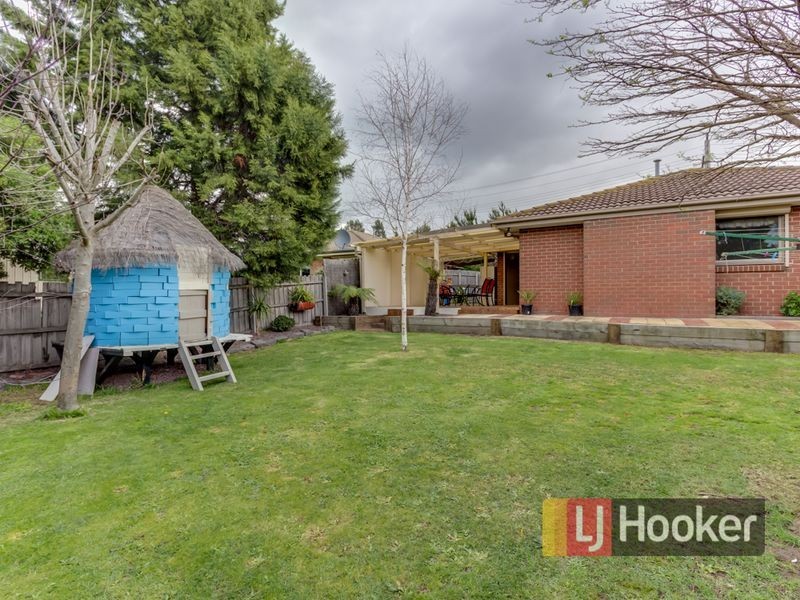 51 Michelle Drive, Hampton Park VIC 3976