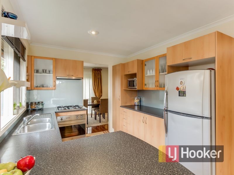 51 Michelle Drive, Hampton Park VIC 3976