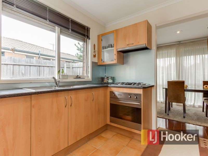 51 Michelle Drive, Hampton Park VIC 3976