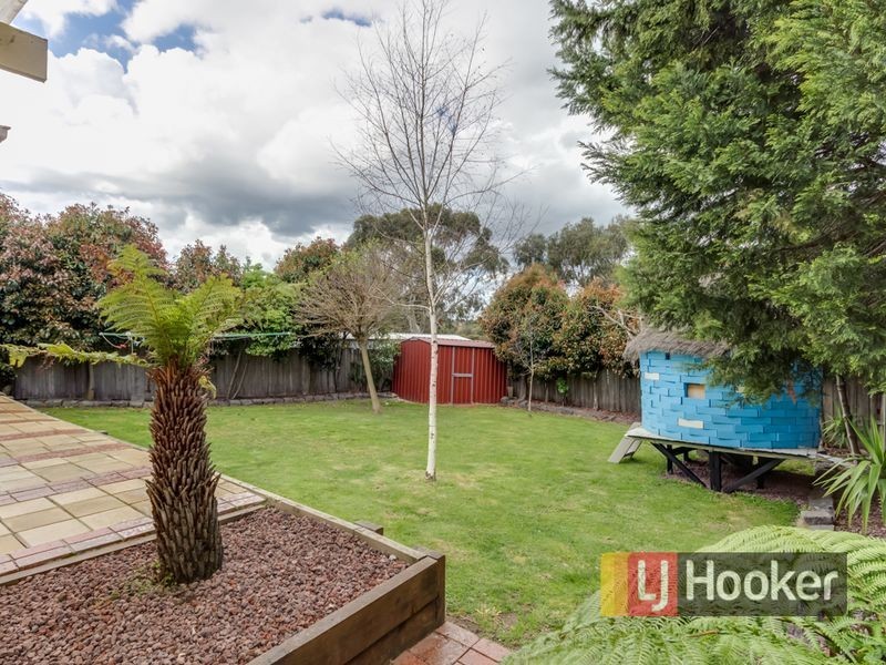 51 Michelle Drive, Hampton Park VIC 3976