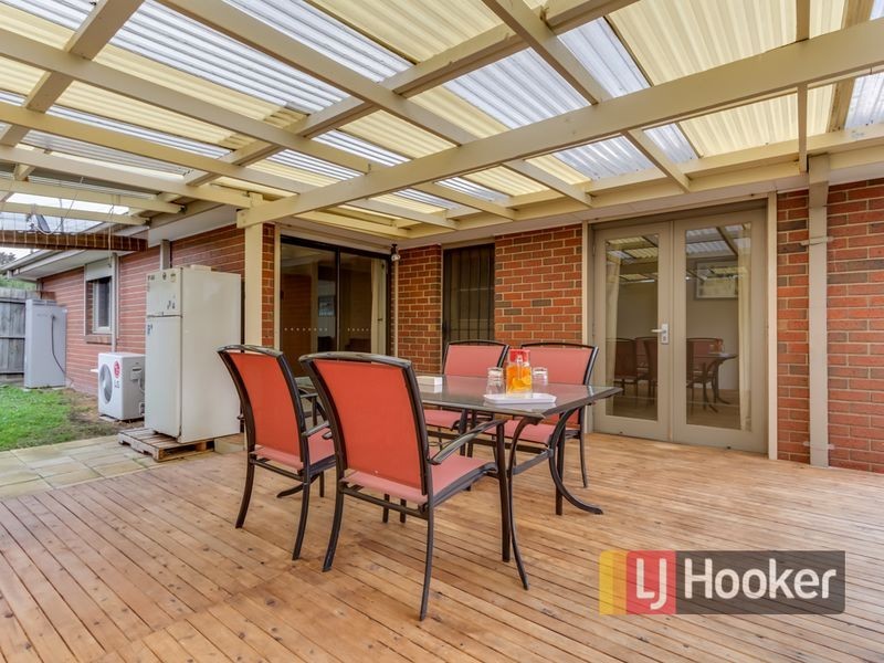 51 Michelle Drive, Hampton Park VIC 3976