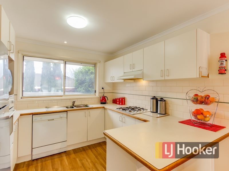 32/8 Monteith Crescent, Endeavour Hills VIC 3802