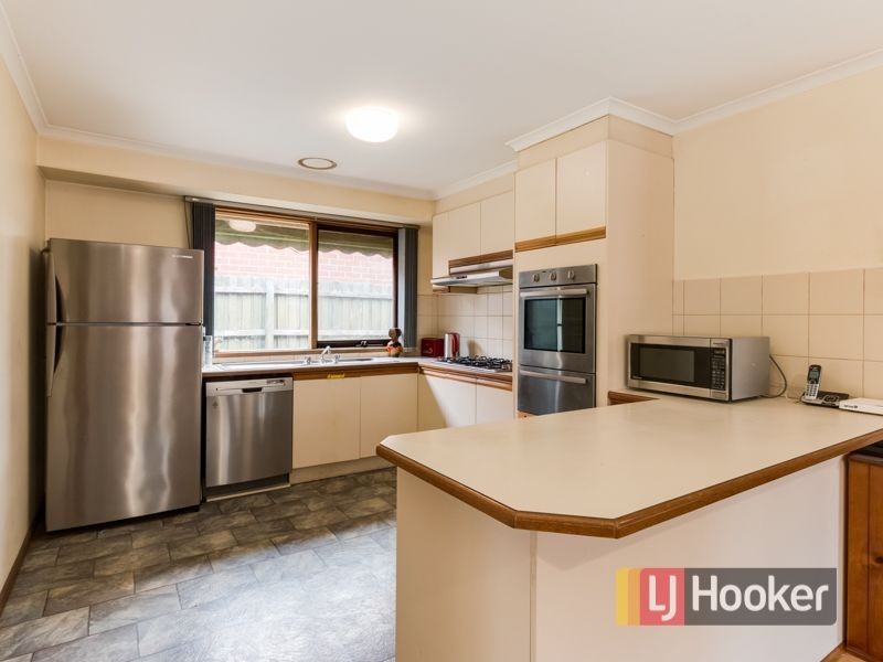 22 Michelle Drive, Hampton Park VIC 3976