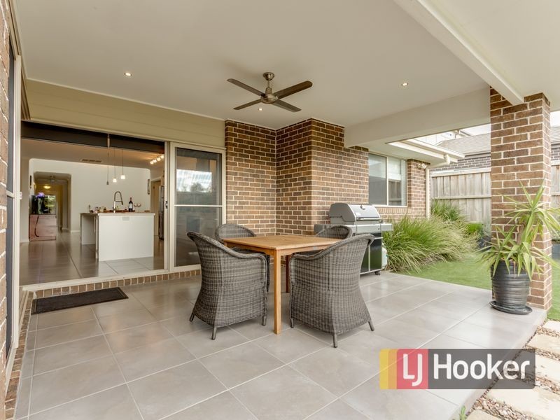 24 Carbine Way, Lyndhurst VIC 3975
