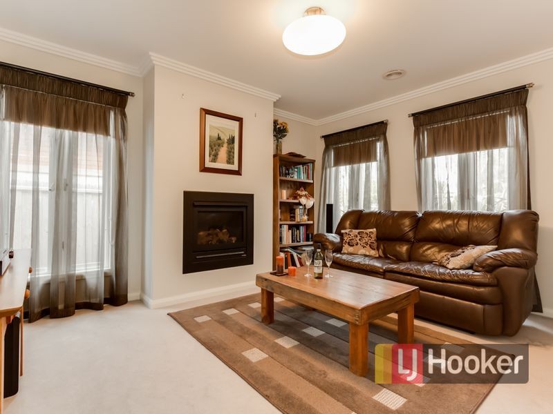 24 Carbine Way, Lyndhurst VIC 3975