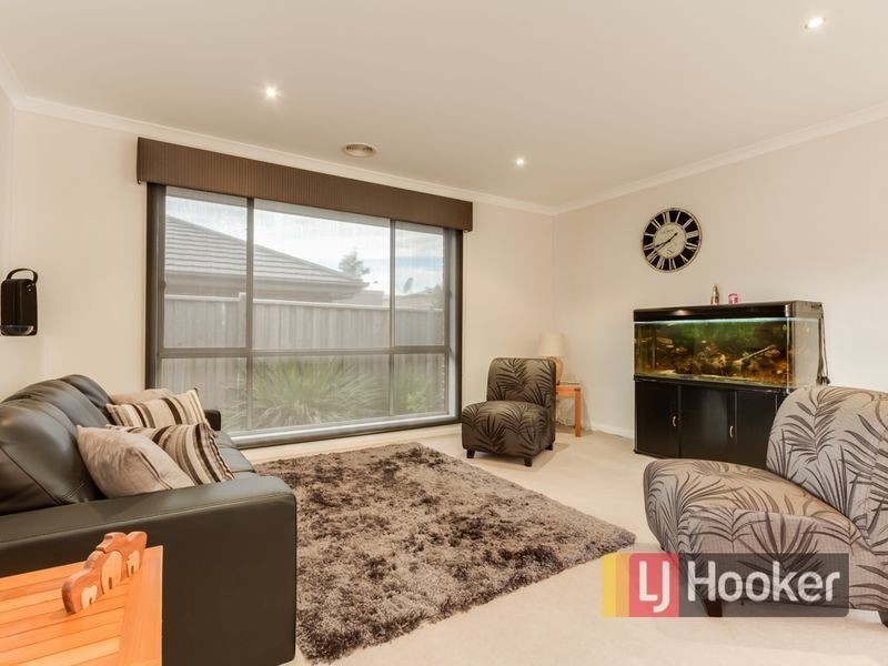 24 Carbine Way, Lyndhurst VIC 3975
