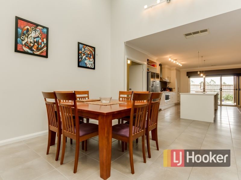 24 Carbine Way, Lyndhurst VIC 3975