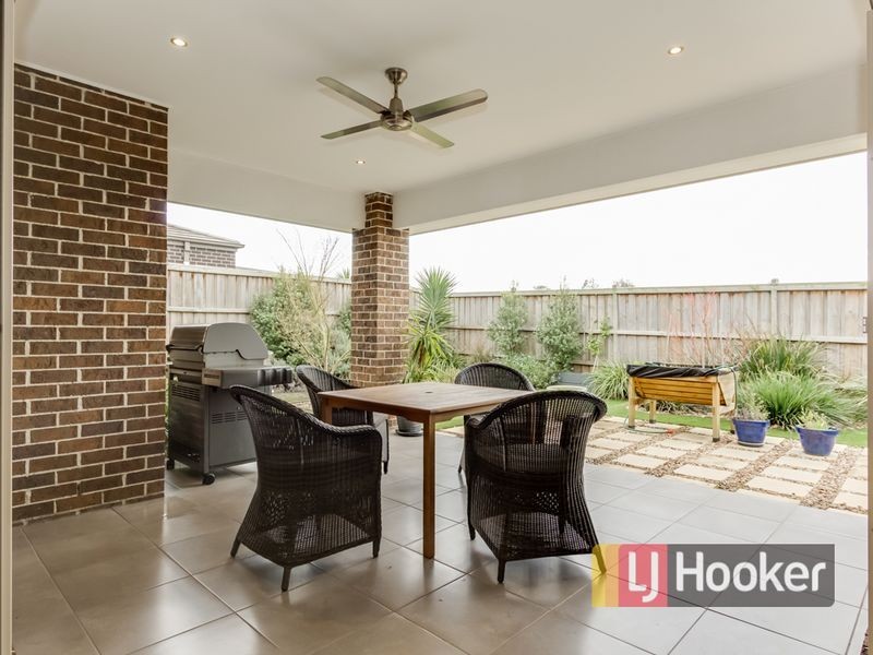 24 Carbine Way, Lyndhurst VIC 3975