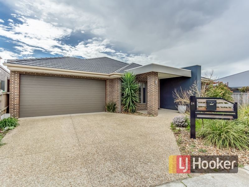 24 Carbine Way, Lyndhurst VIC 3975