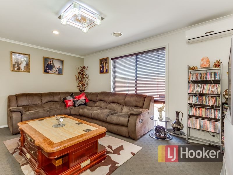 6 Venus Place, Cranbourne VIC 3977