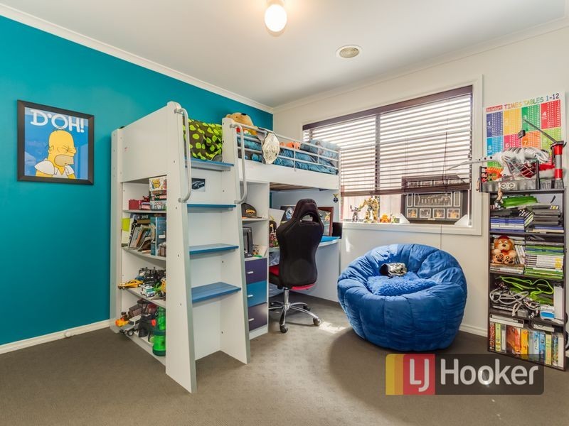 6 Venus Place, Cranbourne VIC 3977