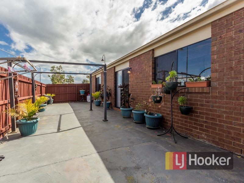 6 Venus Place, Cranbourne VIC 3977