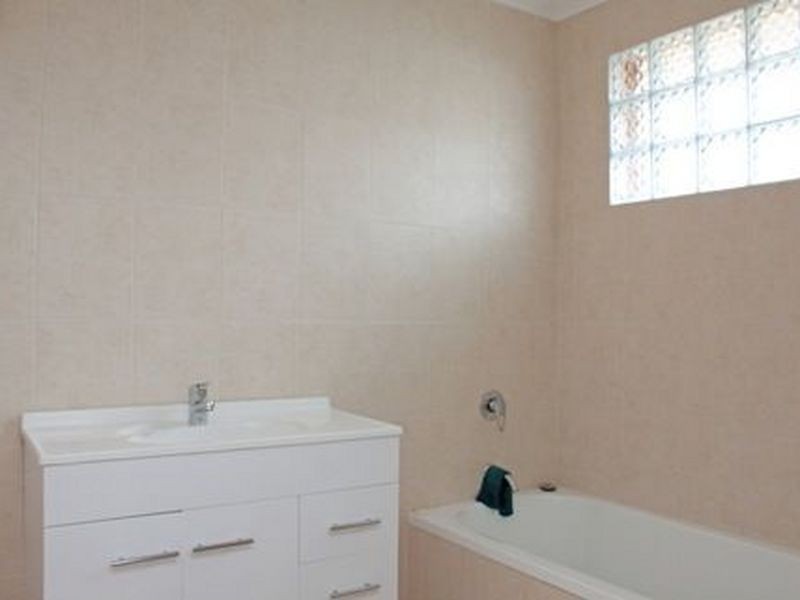 4 Garnet Court, Hampton Park VIC 3976