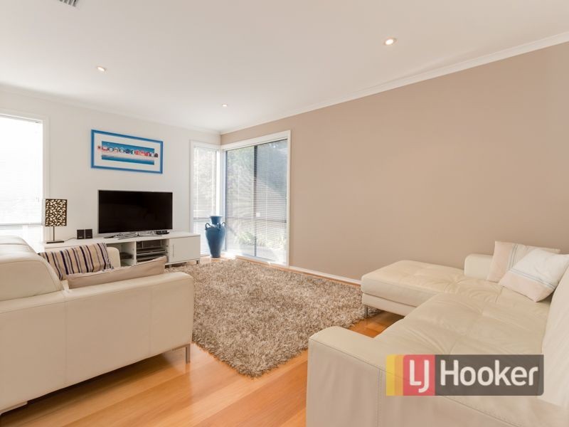 5 Nugong Court, Lynbrook VIC 3975