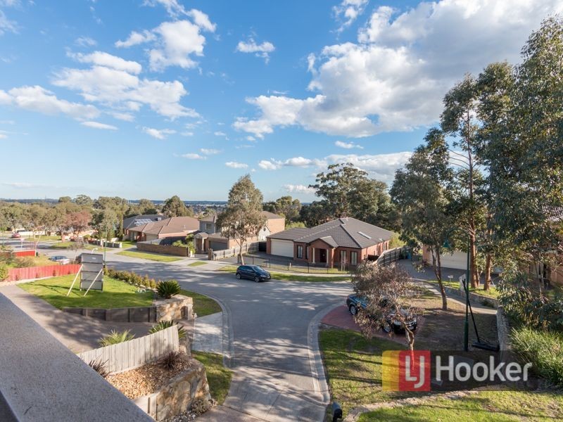 5 Nugong Court, Lynbrook VIC 3975