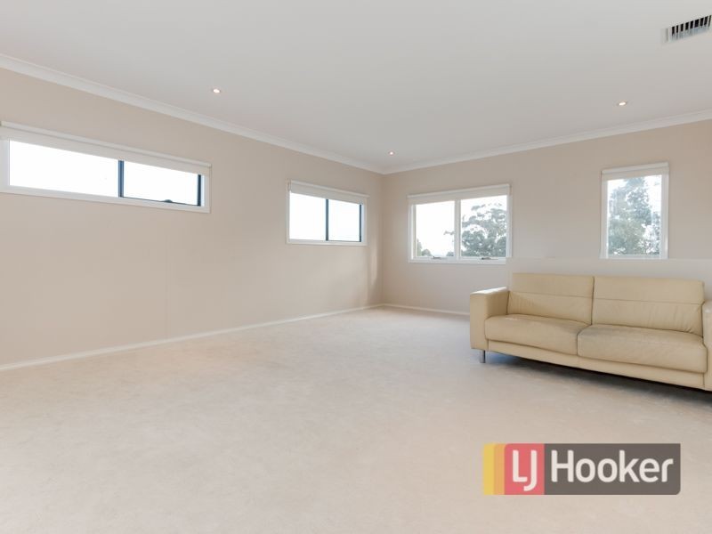 5 Nugong Court, Lynbrook VIC 3975