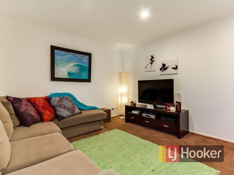 8 Karen Close, Narre Warren South VIC 3805