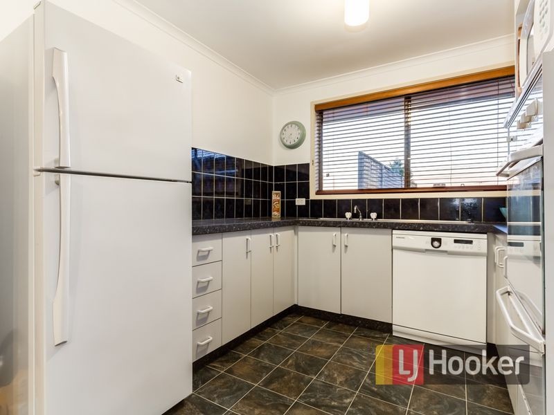 8 Karen Close, Narre Warren South VIC 3805