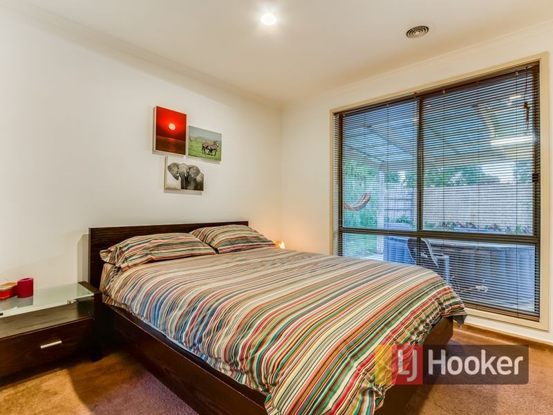 8 Karen Close, Narre Warren South VIC 3805