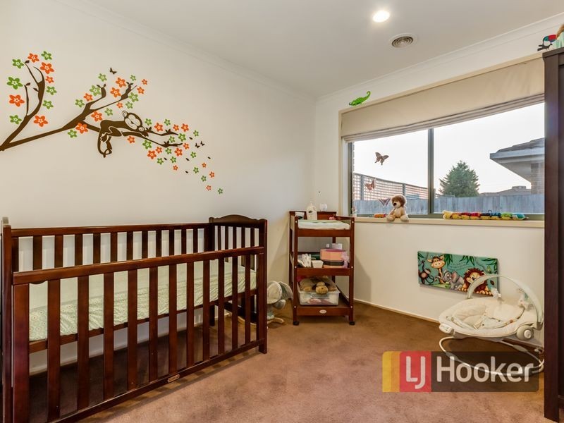 8 Karen Close, Narre Warren South VIC 3805