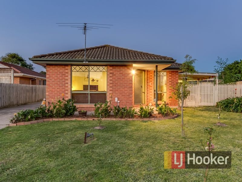 8 Karen Close, Narre Warren South VIC 3805