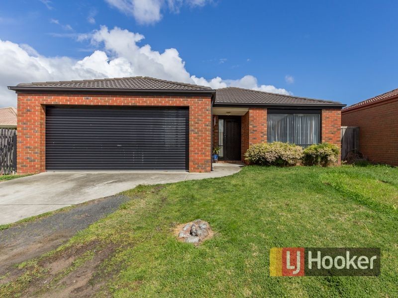 29 Staunton Walk, Cranbourne East VIC 3977