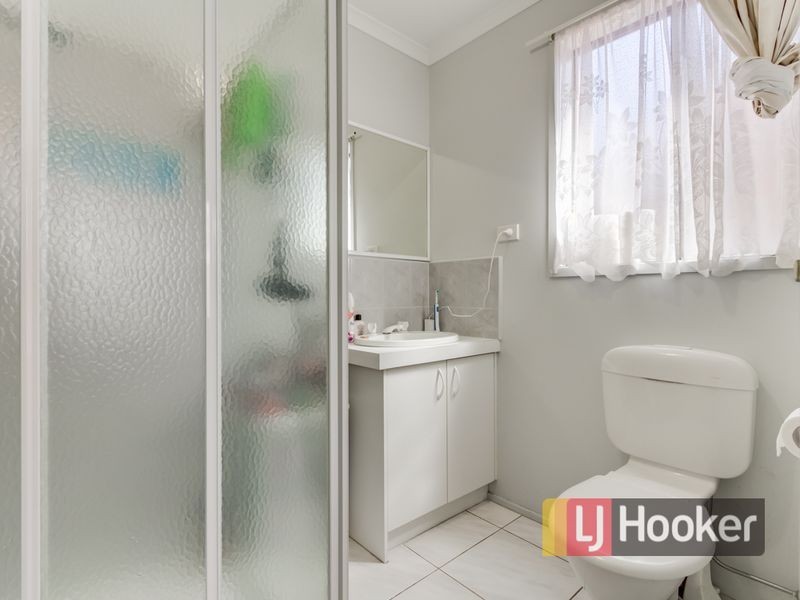 29 Staunton Walk, Cranbourne East VIC 3977