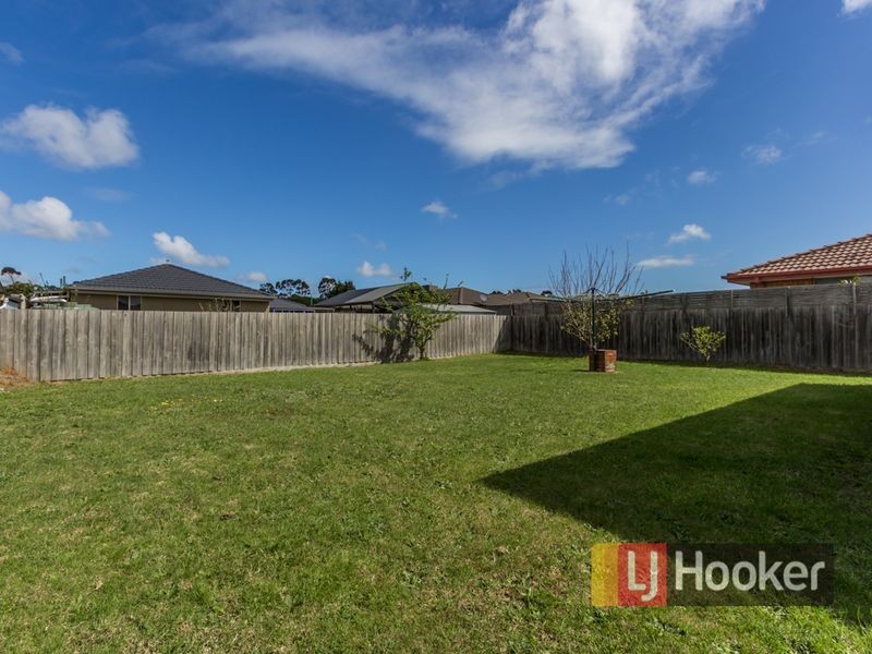 29 Staunton Walk, Cranbourne East VIC 3977