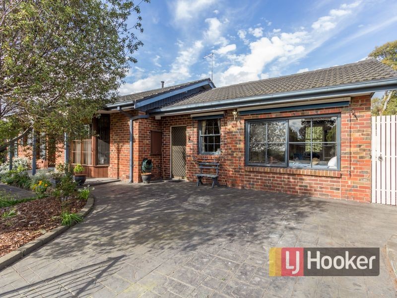 122 Somerville Road, Hampton Park VIC 3976