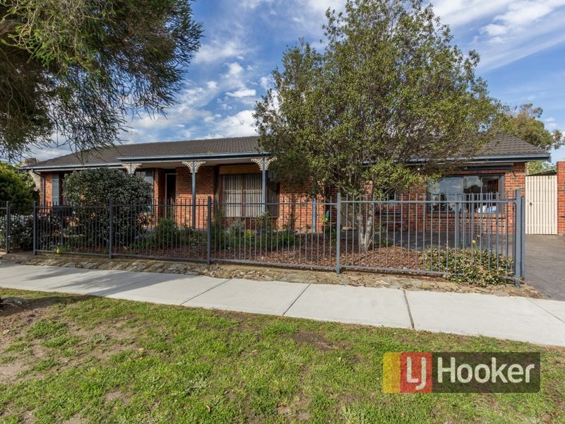 122 Somerville Road, Hampton Park VIC 3976