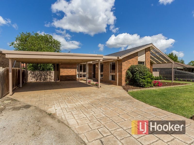 14 Hollydale Close, Berwick VIC 3806