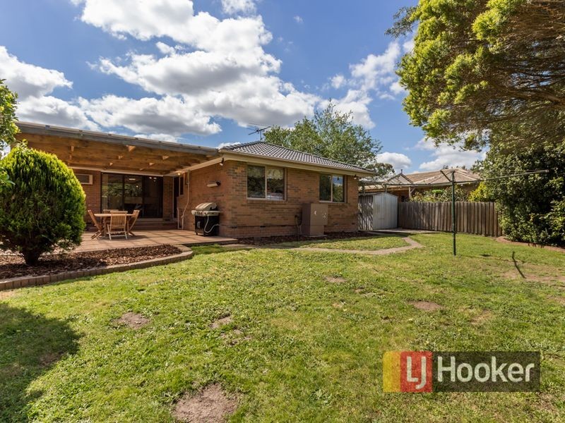 14 Hollydale Close, Berwick VIC 3806