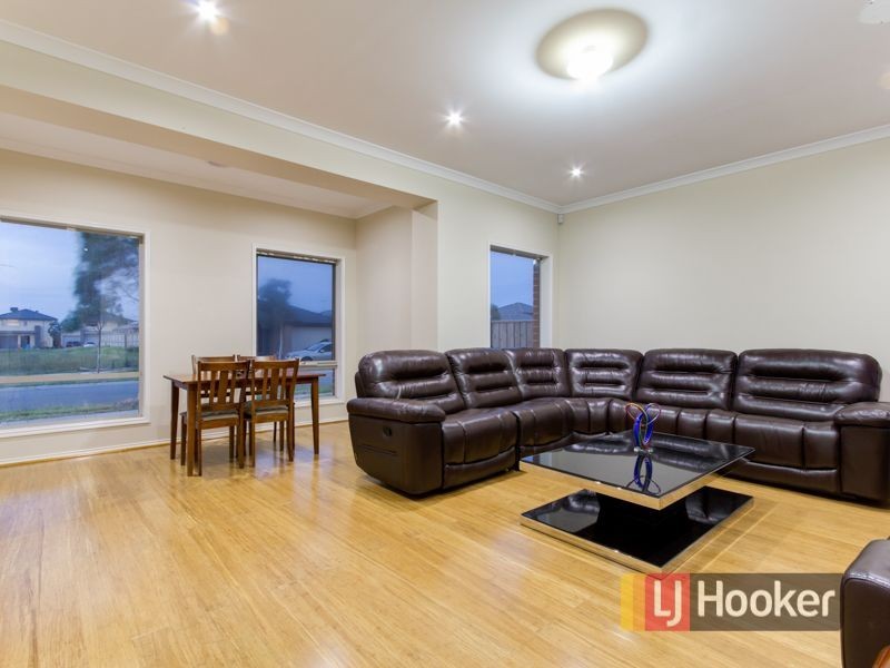 25 Nobel Drive, Cranbourne West VIC 3977