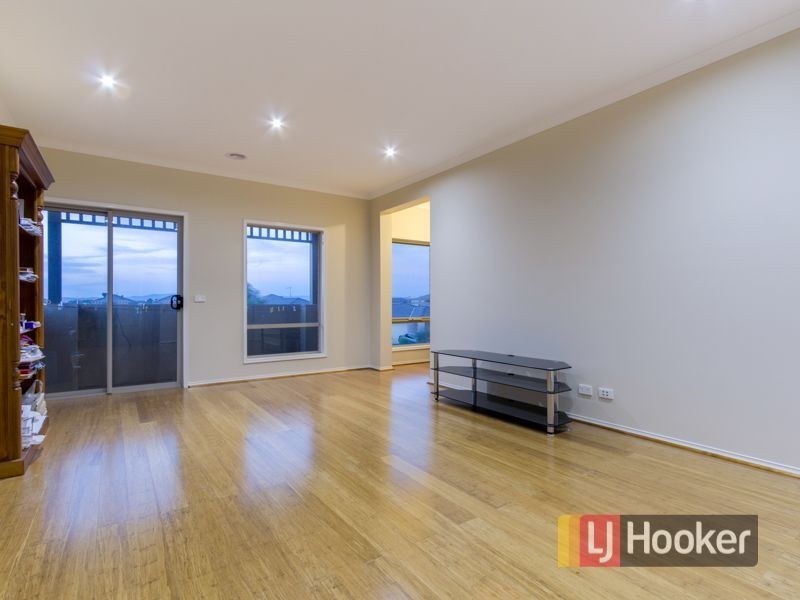 25 Nobel Drive, Cranbourne West VIC 3977