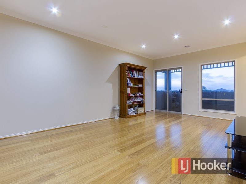 25 Nobel Drive, Cranbourne West VIC 3977