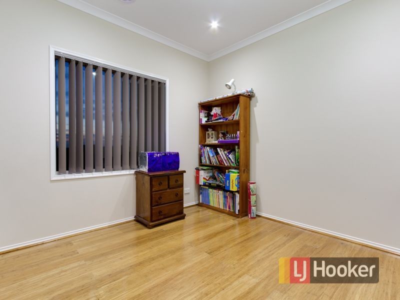 25 Nobel Drive, Cranbourne West VIC 3977