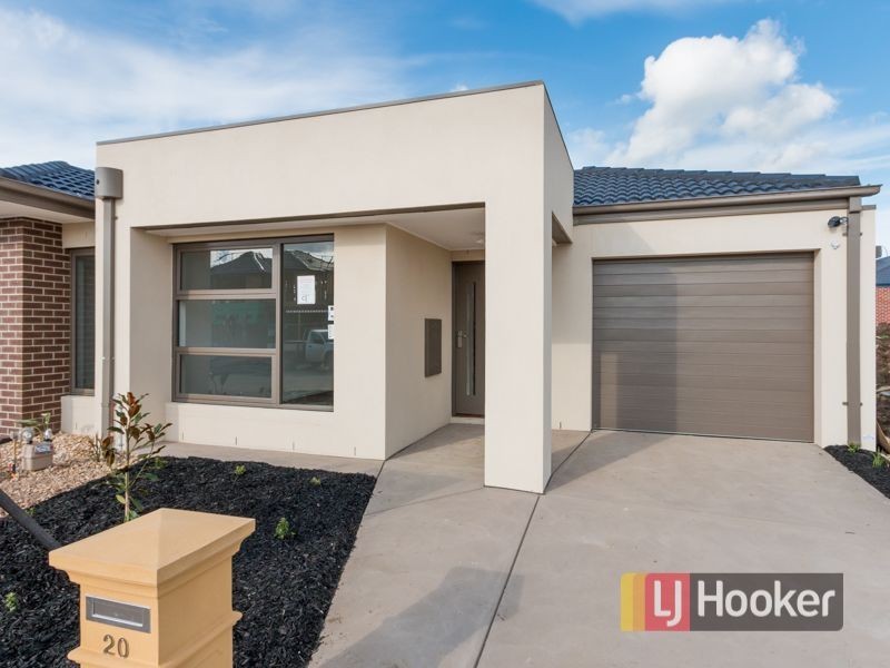 16 Kosciuszko Circuit, Clyde North VIC 3978