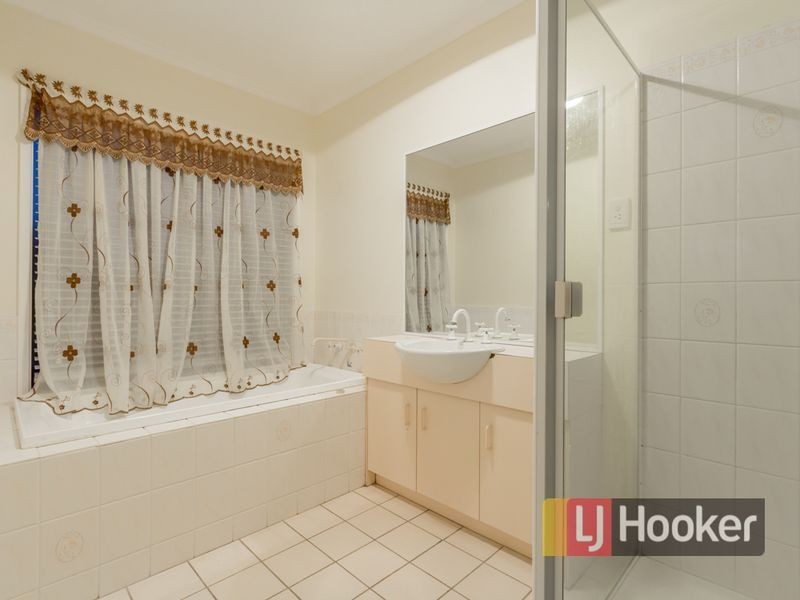 2 Finbar Court, Narre Warren South VIC 3805