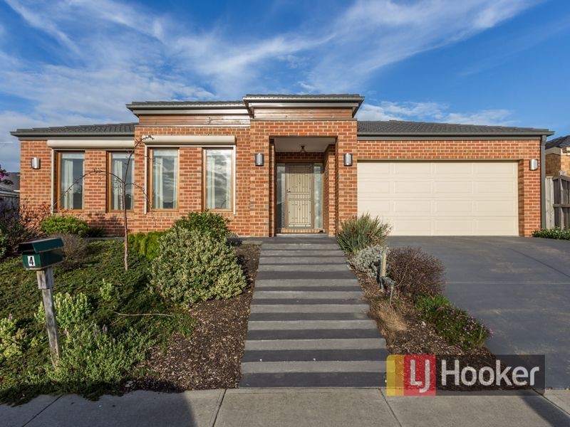 4 Lancashire Drive, Cranbourne North VIC 3977