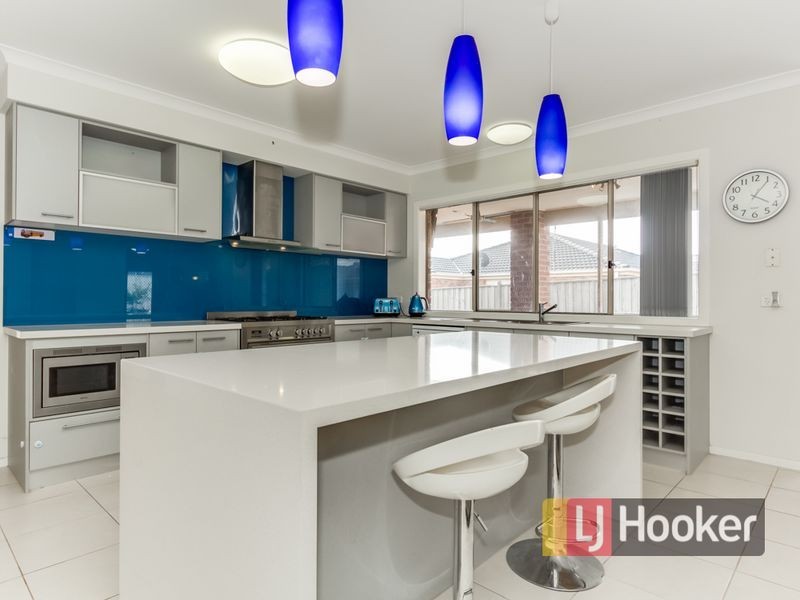 4 Lancashire Drive, Cranbourne North VIC 3977