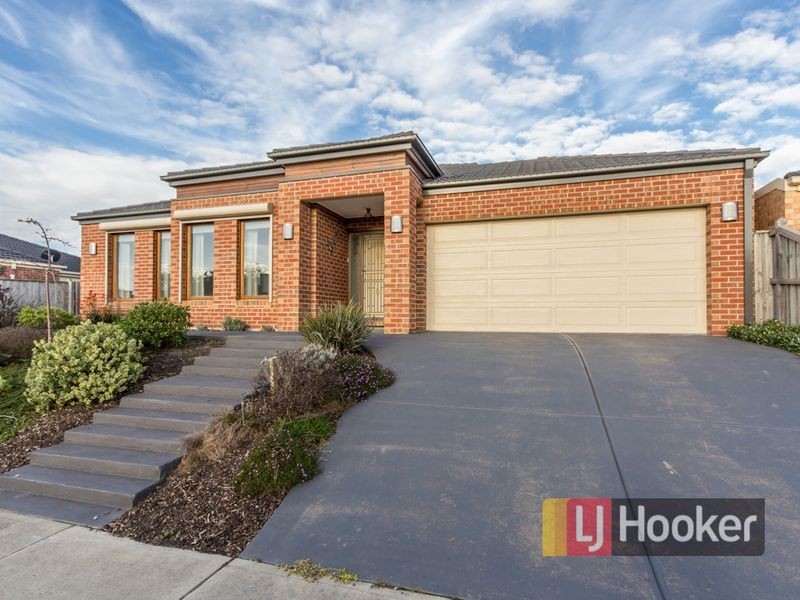 4 Lancashire Drive, Cranbourne North VIC 3977
