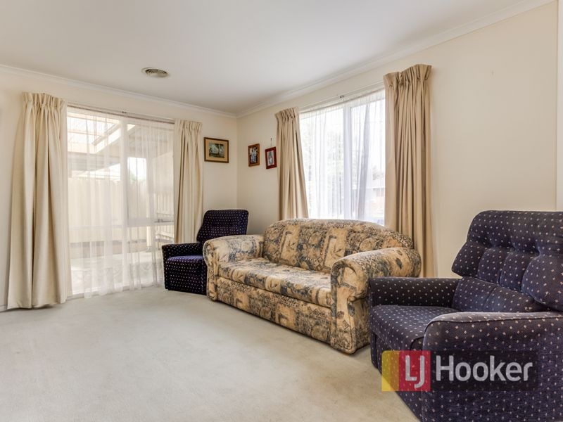 1 Bates Street, Cranbourne West VIC 3977