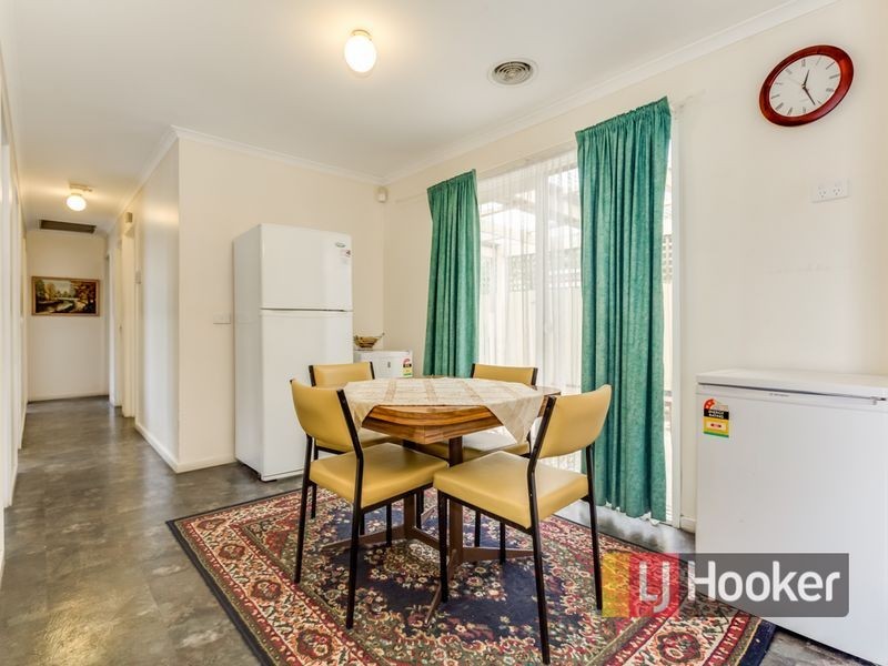 1 Bates Street, Cranbourne West VIC 3977